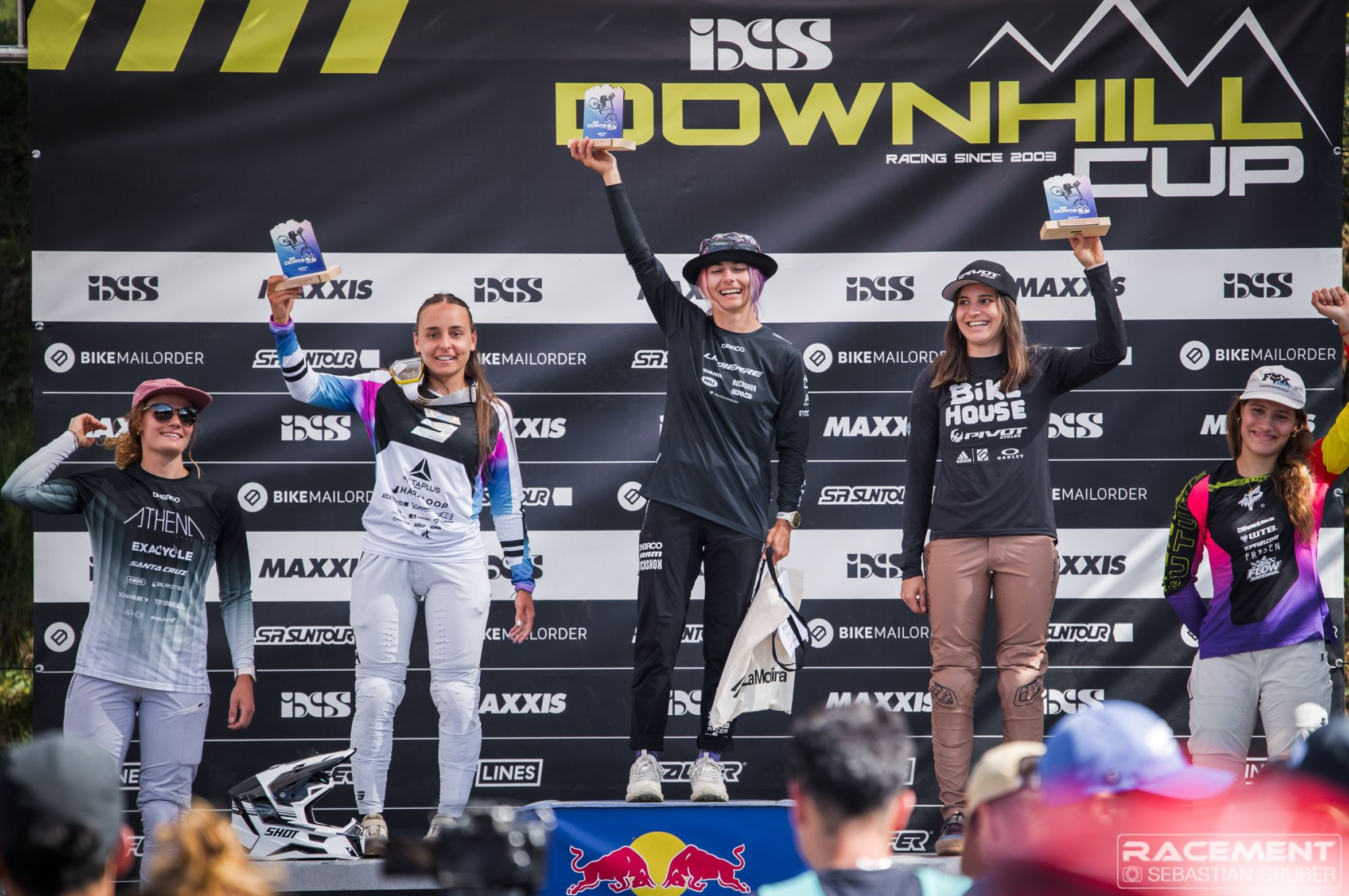 Isabeau Courdurier Claims Victory at the European Downhill Cup in La Molina