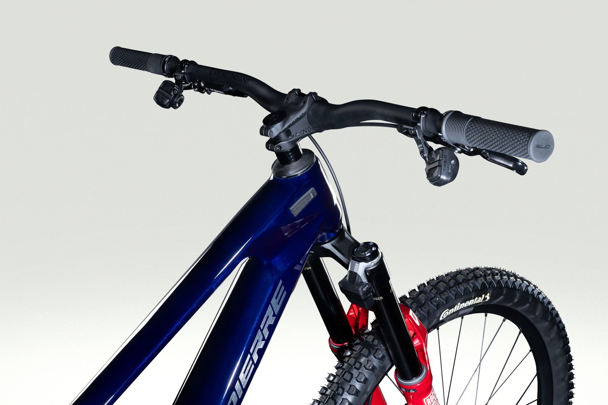 LAPIERRE_MY26_SPICY-CF-TEAM_Mullet_DETAIL-1_LSDUA