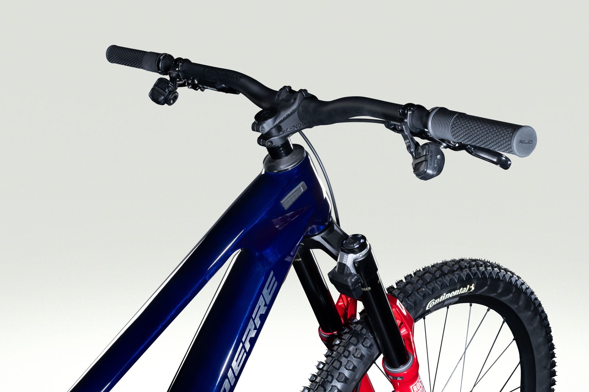 LAPIERRE_MY26_SPICY-CF-TEAM_Mullet_DETAIL-1_LSDUA